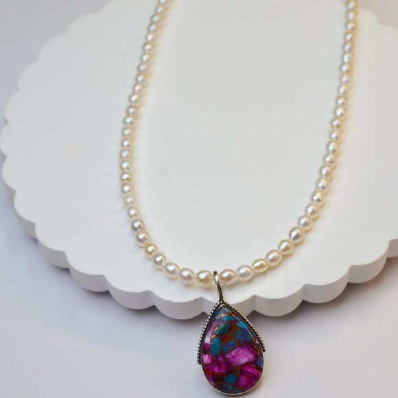 Spiny Oyster Pendant & Pearl Necklace 17-19" Sterling Silver - Picture 4 of 6